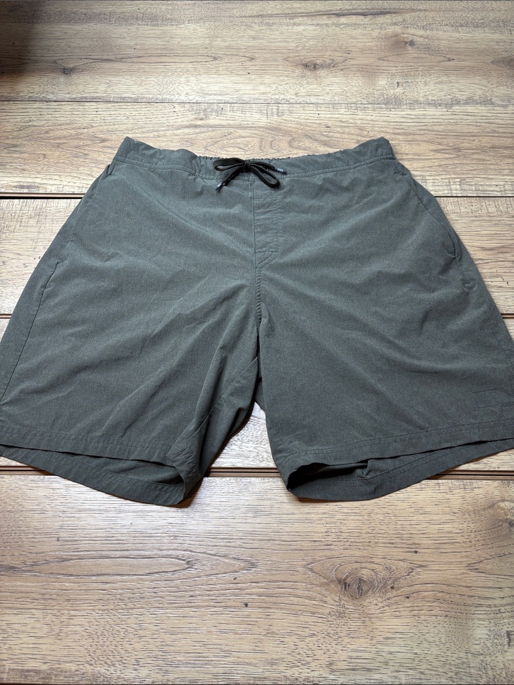 Men’s Saxx Sport 2 Life 2N1 Athletic Shorts in Olive Green Size Large
